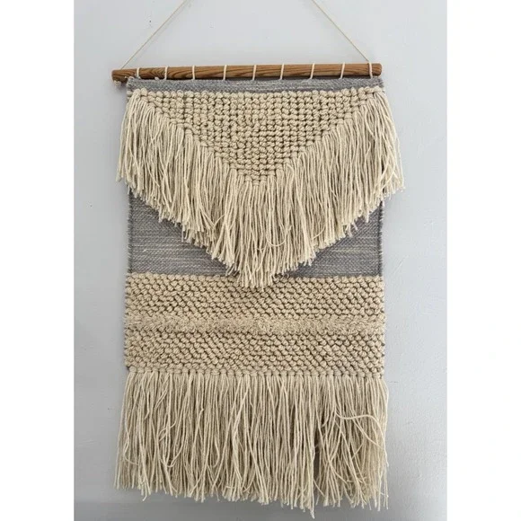 Handwoven Wool Macrame Wall Hanging Art Boho Fringe Tapestry Cream Gray 31x19" - Picture 2 of 5